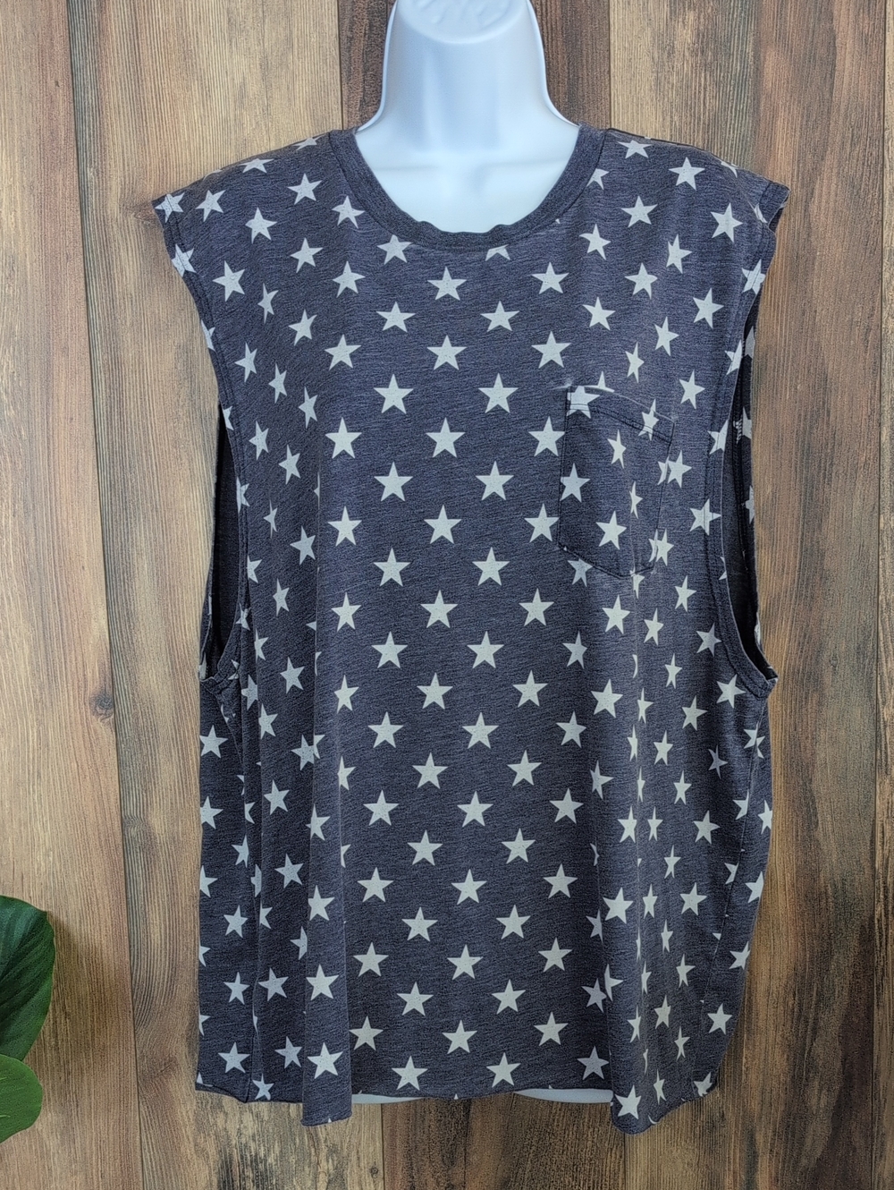 MAD Engine Star Muscle Tee Tank Top XL        W365